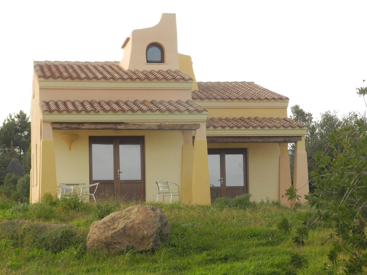 Hotel Minnia Budoni Exterior foto